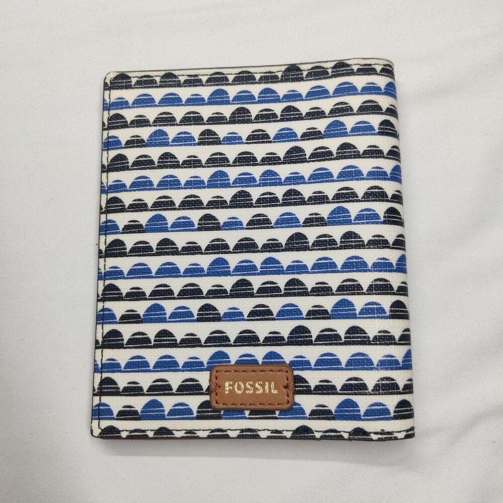 Fossil This & That Coated Canvas PVC Blue Artsy Credit Card Bifold Mini Wallet